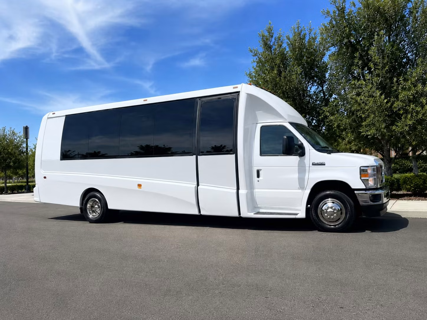 15 passenger minibus